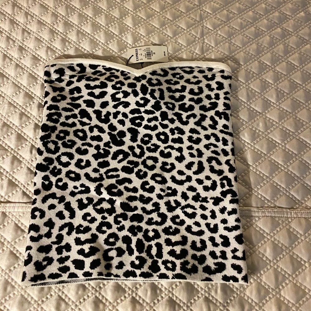 Express halter top print